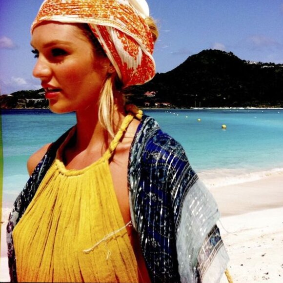 Jen's Pirate Booty Backless dress - Picture 2 of 6